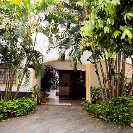 Hotel Santa Catarina Três Lagoas Exteriör bild